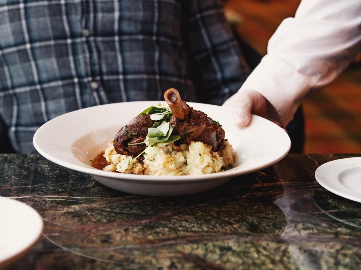 Balmoral Arms 호텔 발라터 외부 사진
